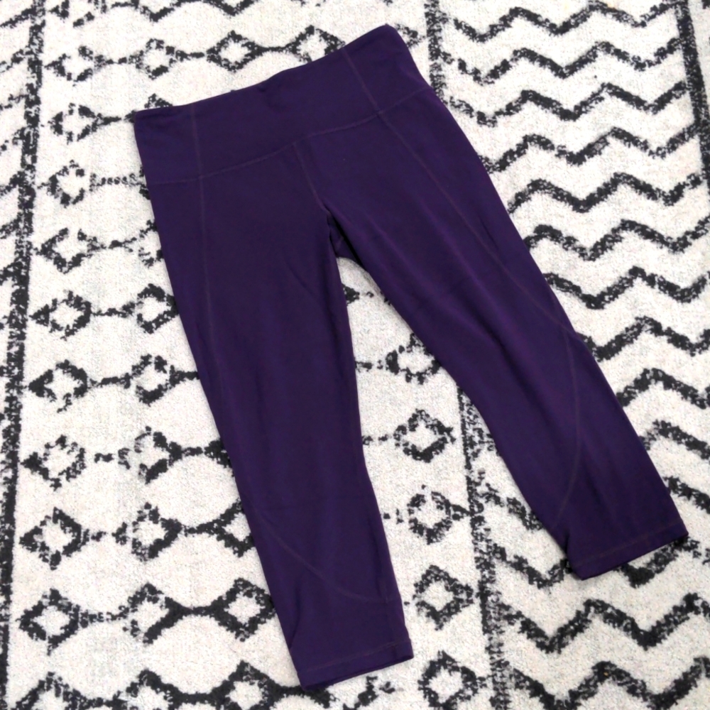 Athleta Women's Purple Crop Leggings Hidden Waistband Pocket Size Medium *EUC*